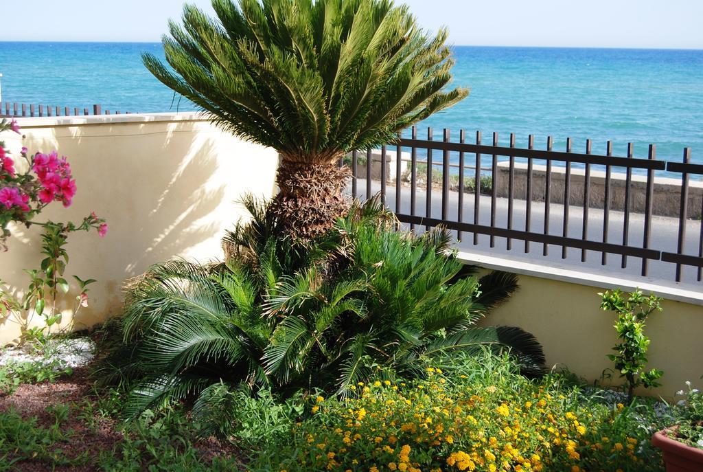 Terrazza A Mare Corallo Marina di Ragusa Εξωτερικό φωτογραφία